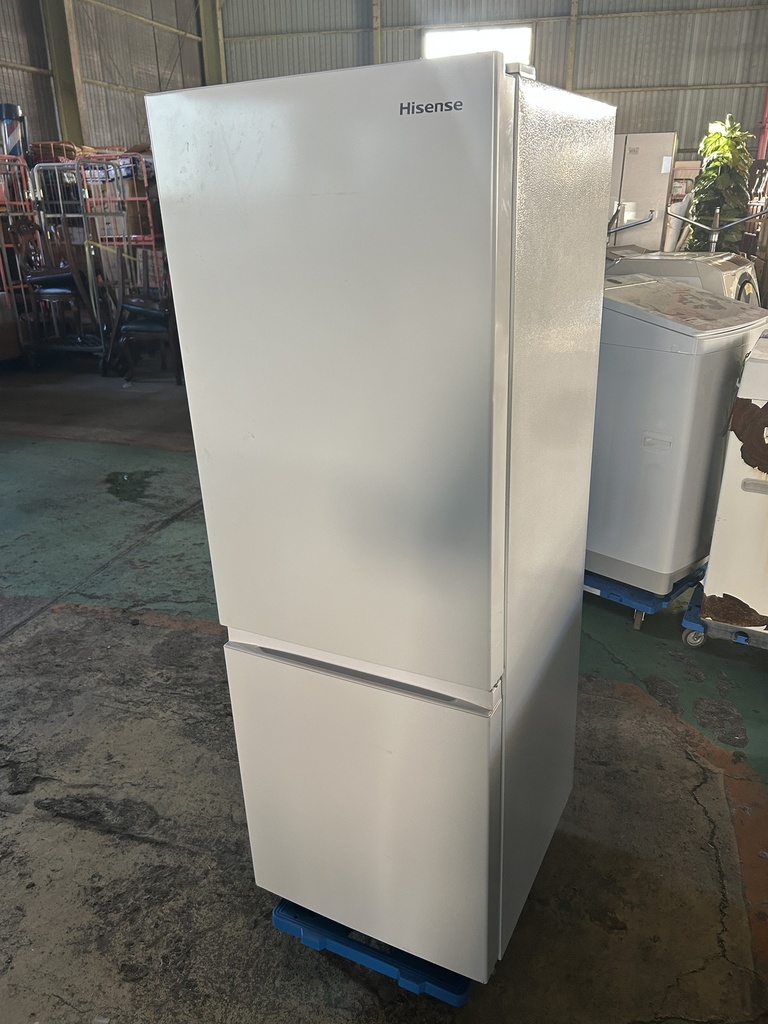 冷蔵庫 2ドア ハイセンス HR-D1701W 2022 製造番号:1B0171Z0105JBCT0CE50402 正常動作  (神宮)