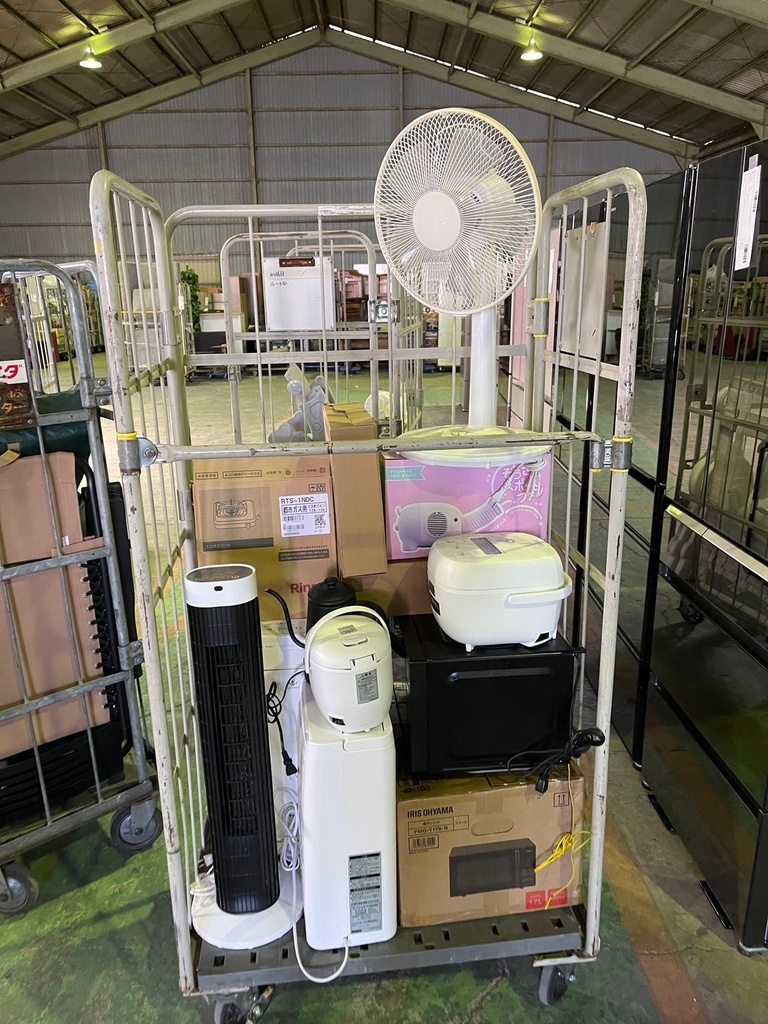家電まとめ （電子レンジ アイリスオーヤマ IMB-FV1801 2021 /空気清浄機 パナソニック F-VC55XK 2015 /タワーファン アイリスオーヤマ TWF-C73-W 2023 など） ④