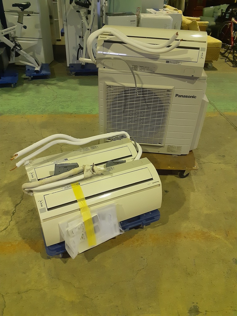 マルチエアコン パナソニック（ CS-M252C2-W 2019、CS-M222C2-W 2019、CS-M402C2-W 2019、外機 CU-3M682C2 ）単相200V 管理番号 1342956